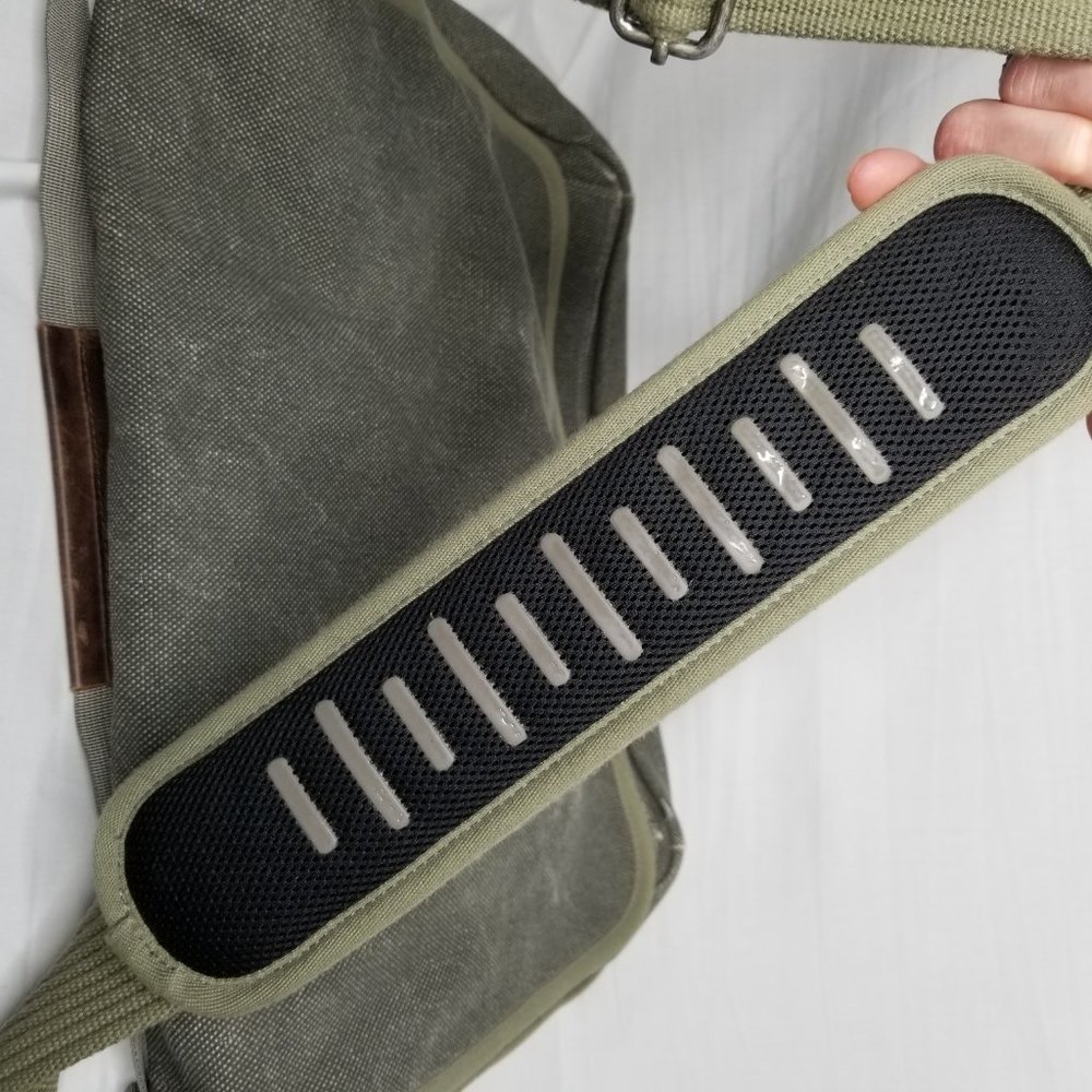Think Tank Photo Retrospective Laptop Case 15L - Picture 9 of 16